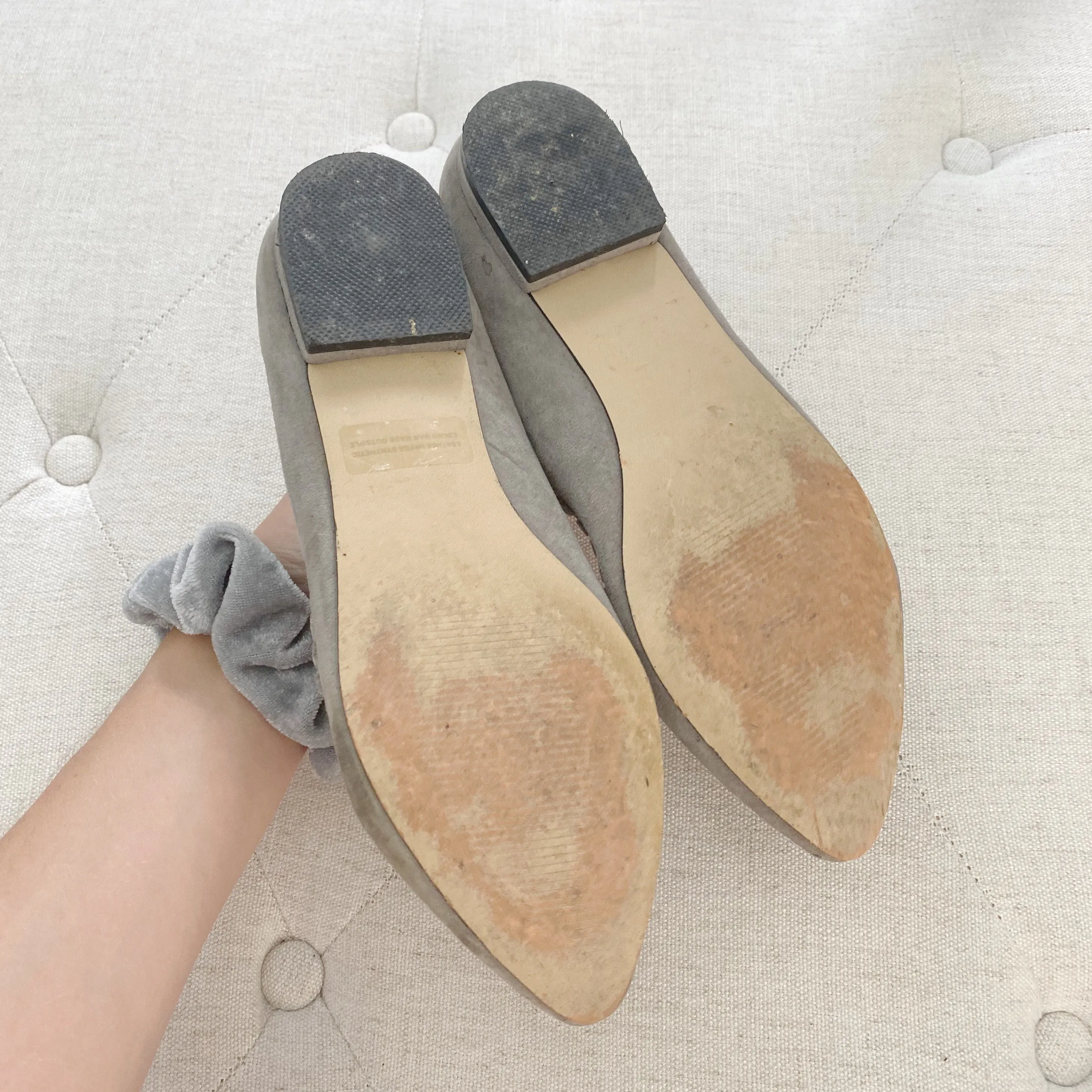 ATHENA ALEXANDER Suede grey flats size 6