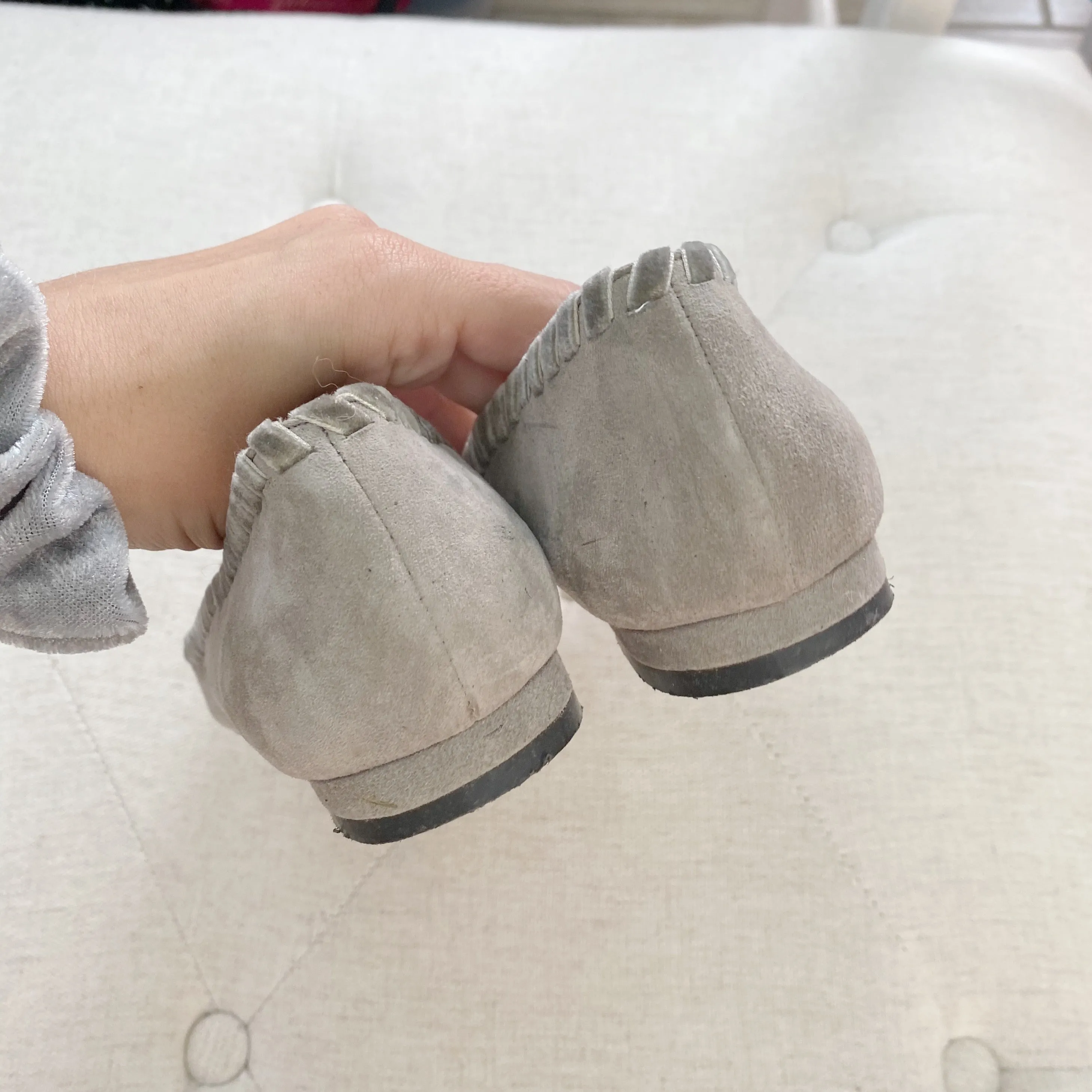 ATHENA ALEXANDER Suede grey flats size 6