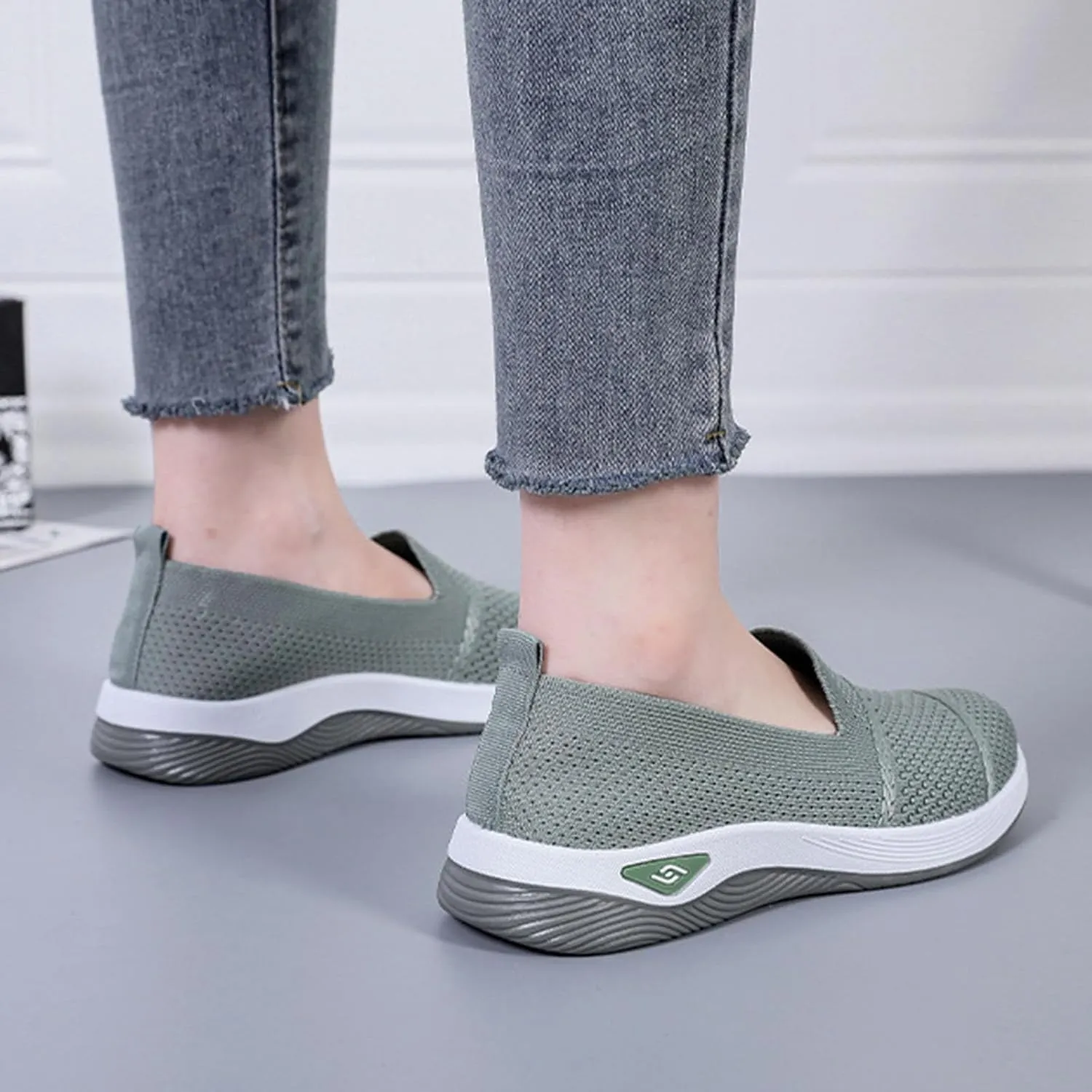 Women's Mesh Flats Shoes Breathable Slip on Shoes Casual Comfort Shoe Plus Size Trendy Shoes Walking Flats Shoe
